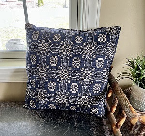 GETTYSBURG NAVY/TAN PILLOW 20"X20"